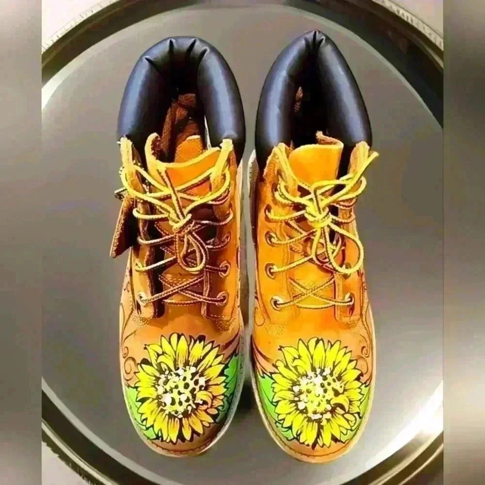 623hc. Custom Hand Painted Sunflower Timberland Premium Waterproof Boots Wheat - Picture 2 of 12